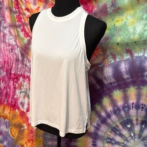 NEW LULULEMON LIGHTWEIGHT TANK TOP🖤